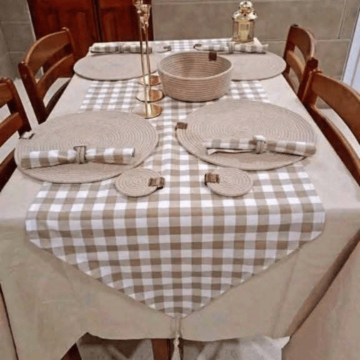 Dining Table Runners – Modern, Classic & Festive Styles